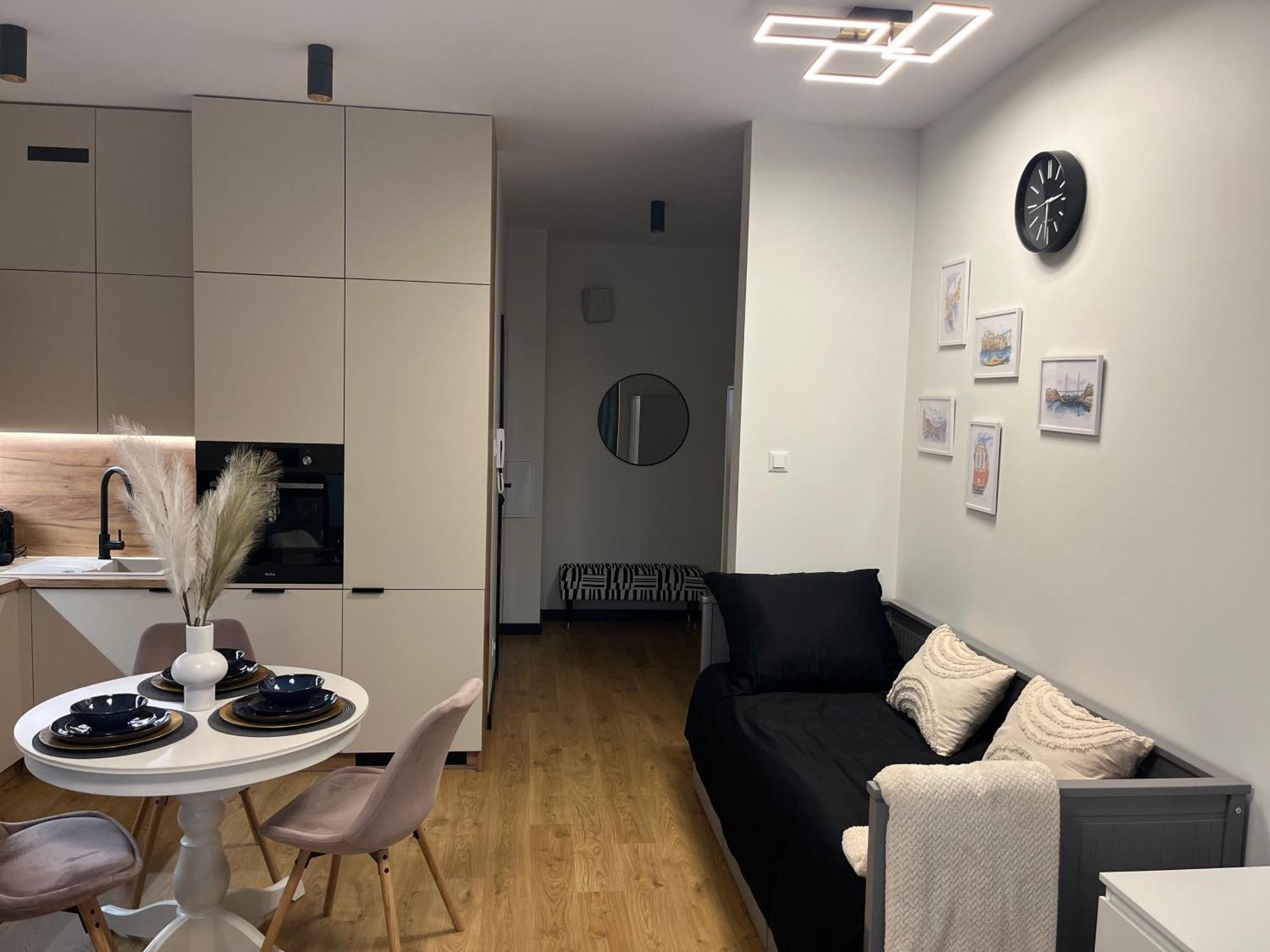 Apartament Nova Klonova Porto 凯尔采 外观 照片