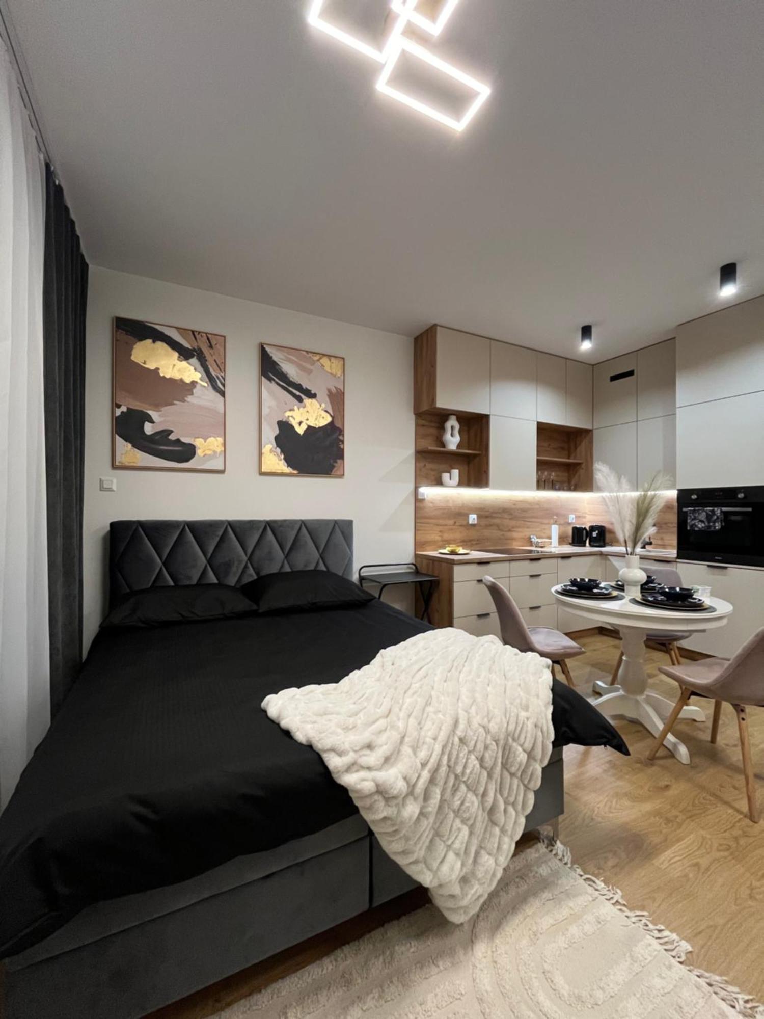 Apartament Nova Klonova Porto 凯尔采 外观 照片