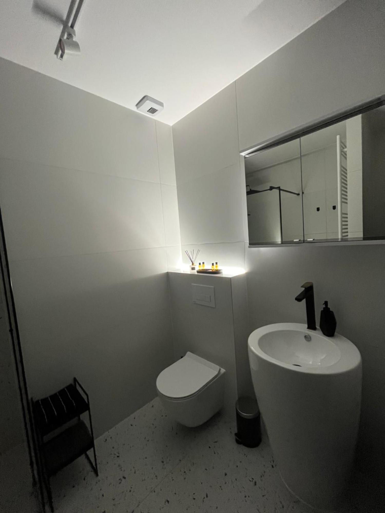 Apartament Nova Klonova Porto 凯尔采 外观 照片