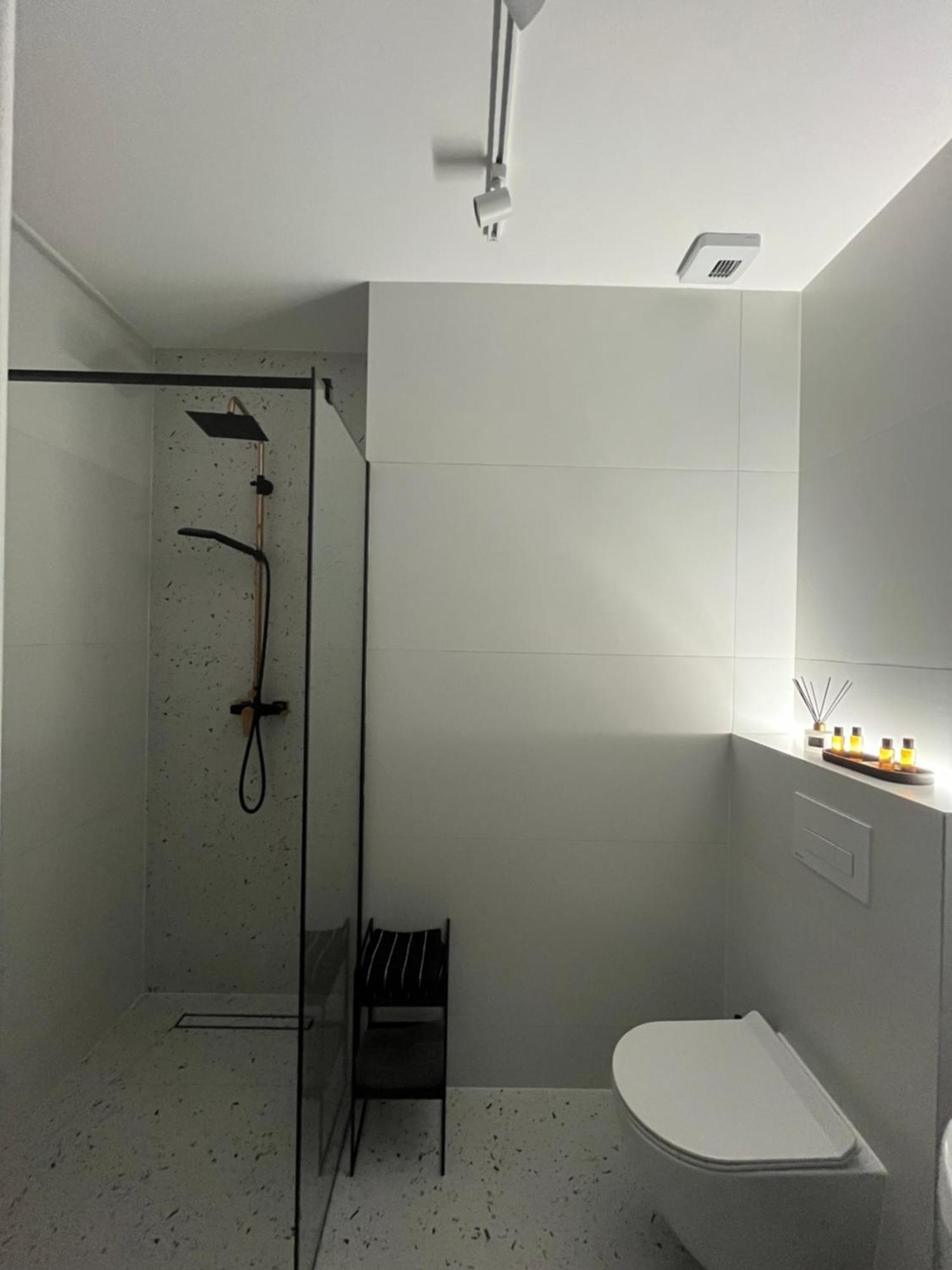 Apartament Nova Klonova Porto 凯尔采 外观 照片