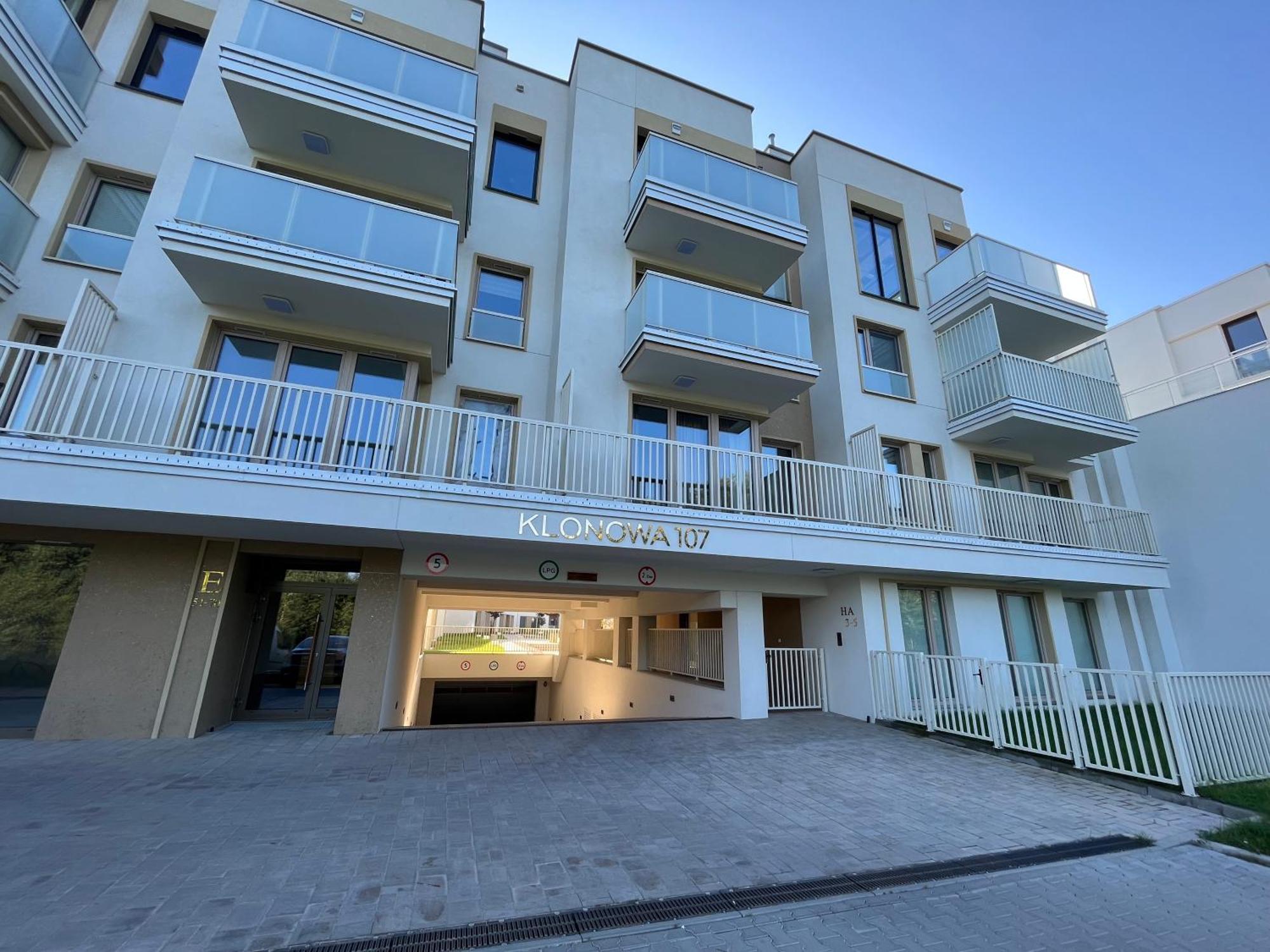 Apartament Nova Klonova Porto 凯尔采 外观 照片